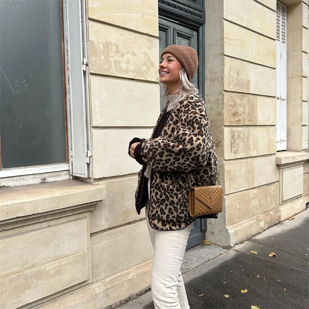 Damen Winterjacke mit Leoparden-Muster - Knopfleiste & Lockere Passform