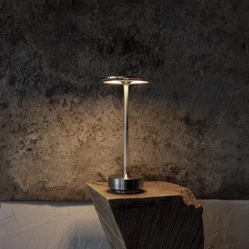 Kabellose Tischlampe – Aufladbar und Dimmbar