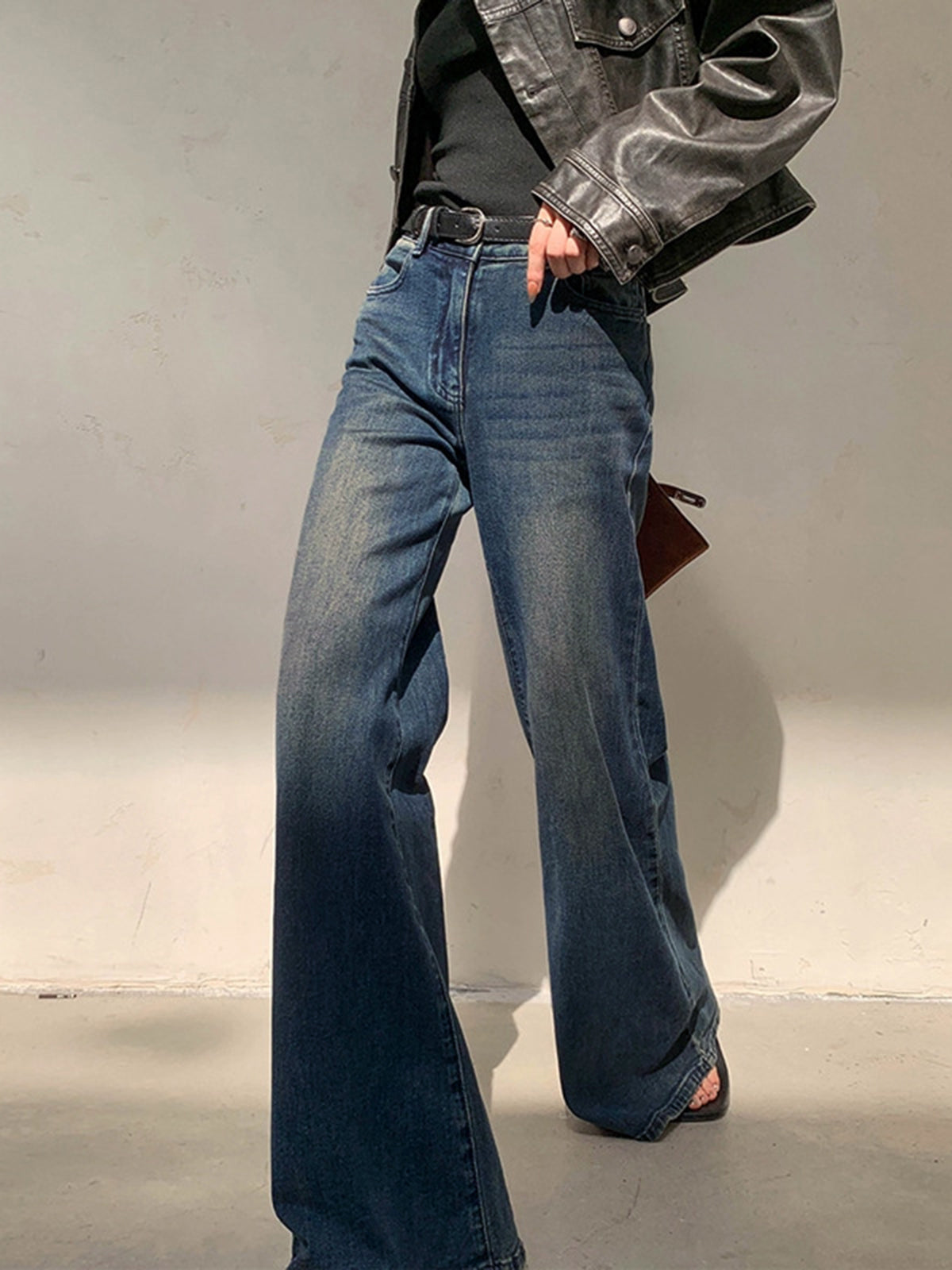 Damen Blaue Vintage-Jeans im Schlagstil - Hoher Bund mit offenem Saum