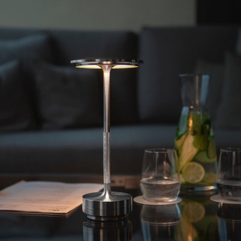 Kabellose Tischlampe – Aufladbar und Dimmbar