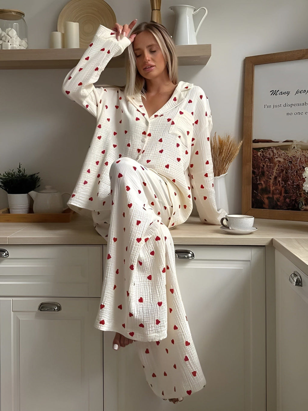 Damen Weißes Pyjama-Set mit Herz-Druck - Entspanntes Hemd & Hose