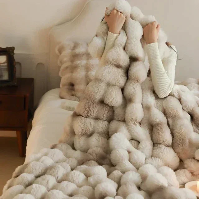 Flauschige Überwurfdecke - Weiche Blasenstruktur