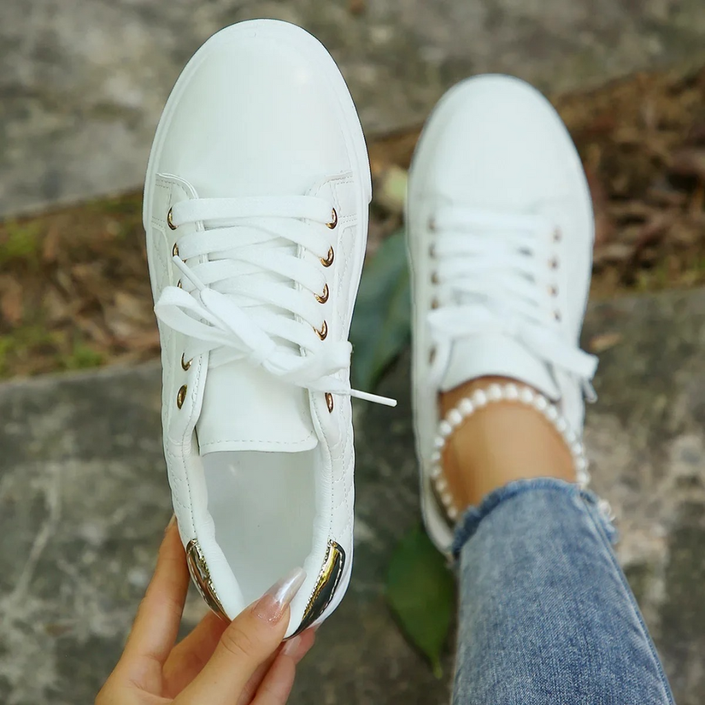 Damen Gesteppte Schnür-Sneakers - Mit Gold-Details
