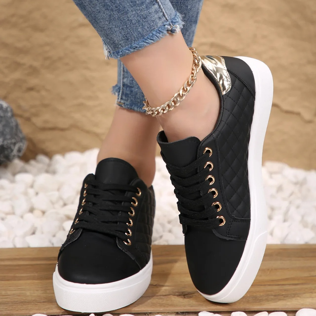 Damen Gesteppte Schnür-Sneakers - Mit Gold-Details