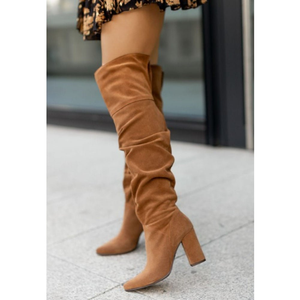 Damen Slouchy Kniehohe Stiefel - Blockabsatz & Spitze Zehe